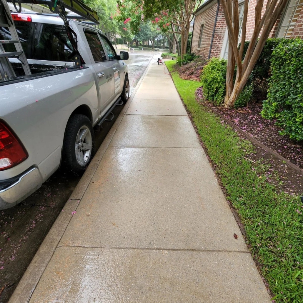 Sidewalk Cleaning Services by Dutch Shine Maintenance